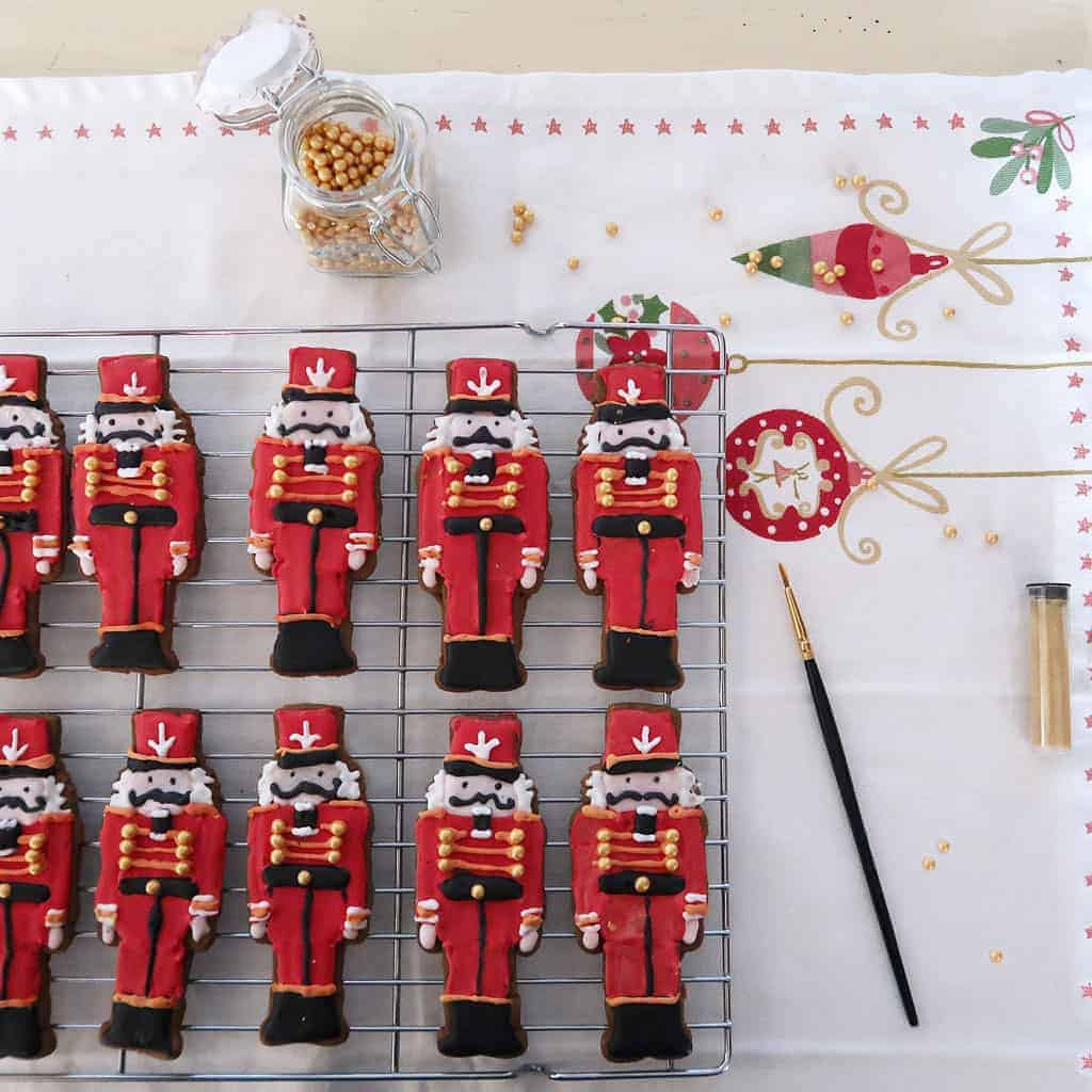 nutcracker biscuits cooling on a wire rack