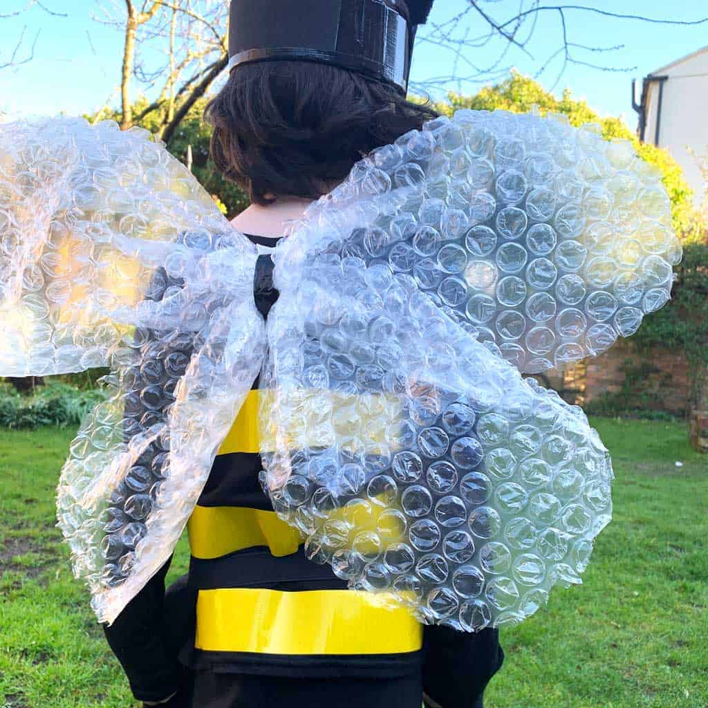 Ever wanted to know how to Make a Bumble Bee Costume? This bumblebee fancy dress tutorial is super easy. Bubble wrap makes fantastic wings